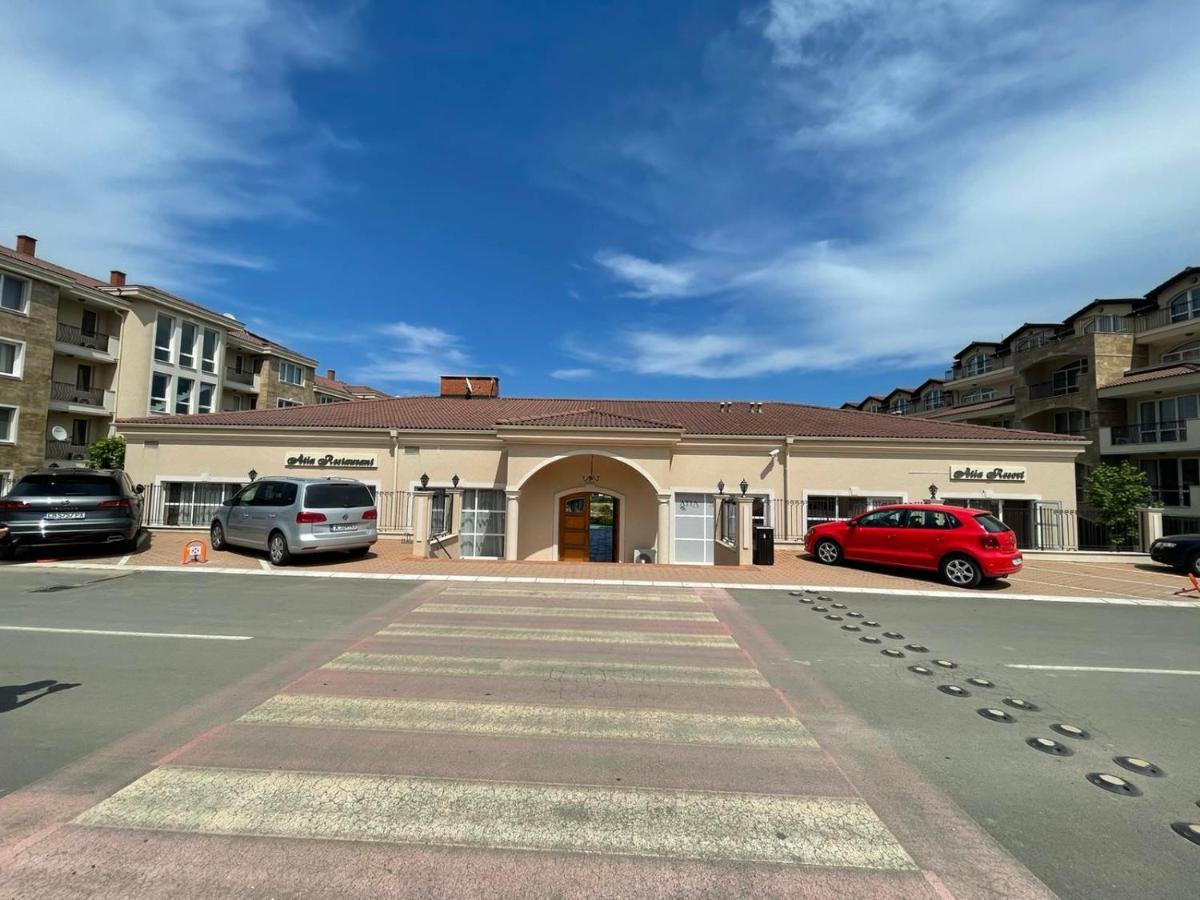 Provence Deluxe Apartment In Atia Resort Chernomorets Exterior photo